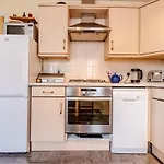 Homely 2-Bed Free Park