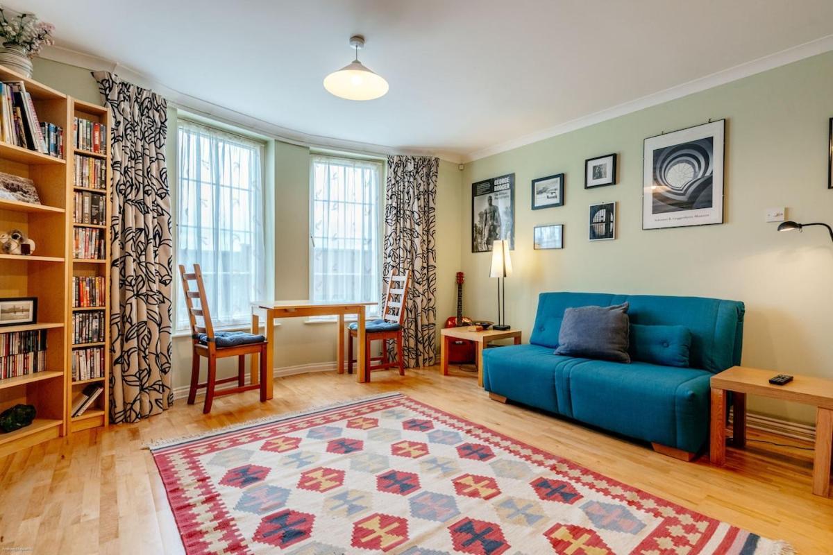 Apartment Homely 2-bed Free Park *