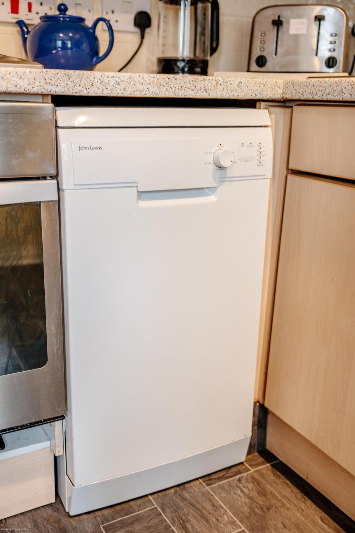 Homely 2-bed Free Park Apartment *