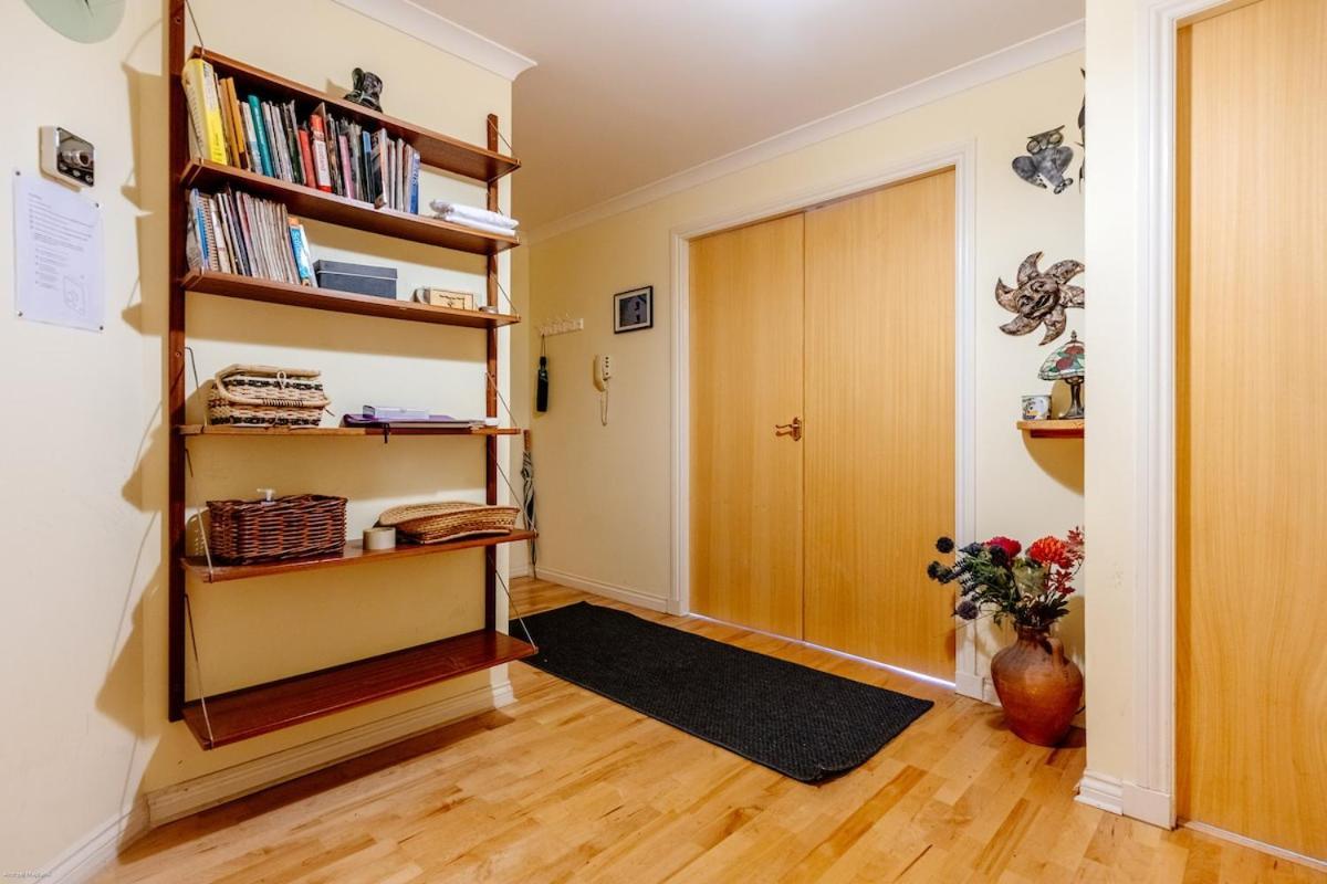 Homely 2-bed Free Park Apartment *