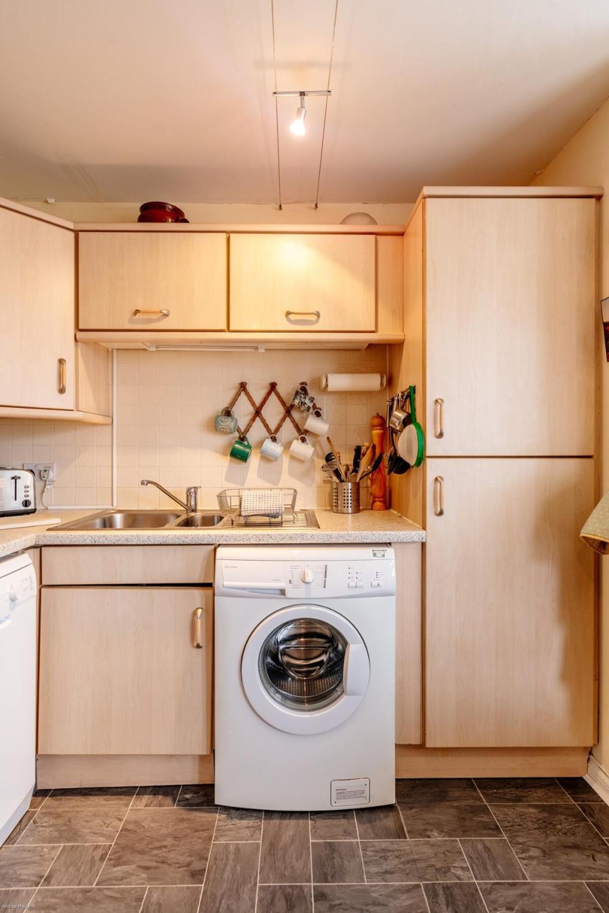 Apartment Homely 2-bed Free Park