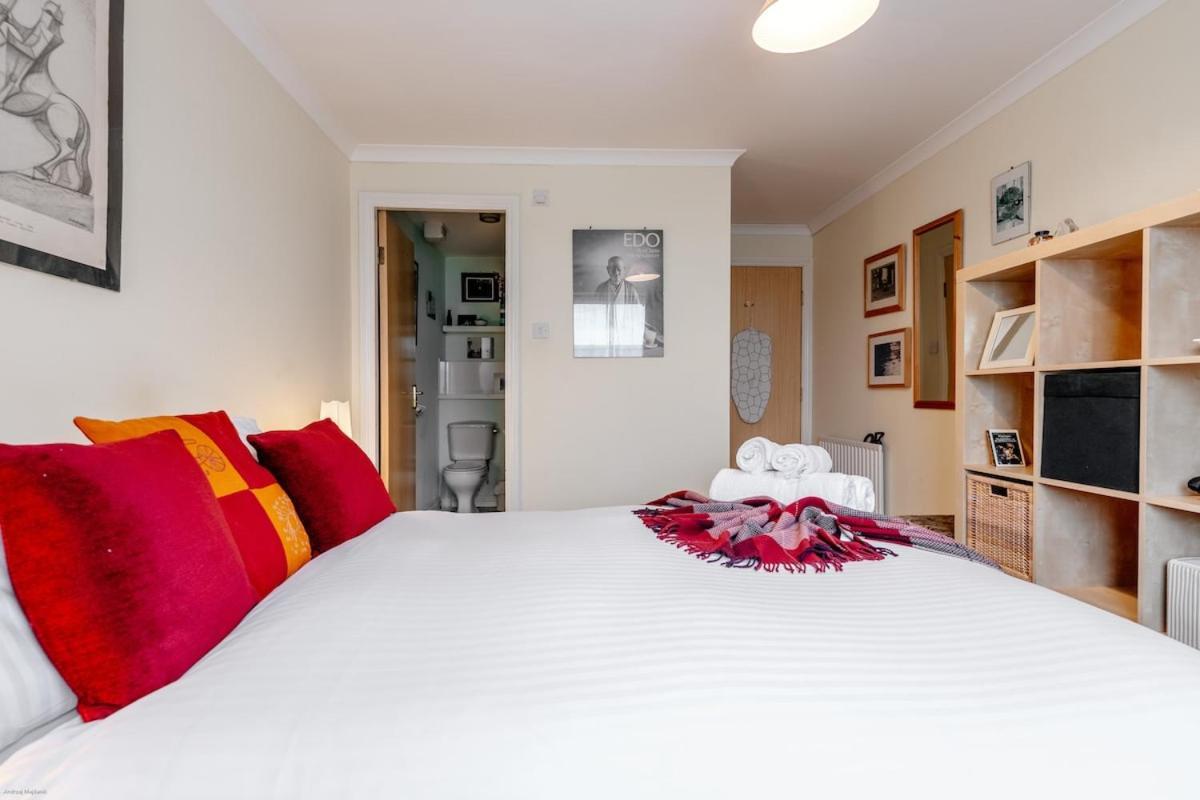 Apartment Homely 2-bed Free Park